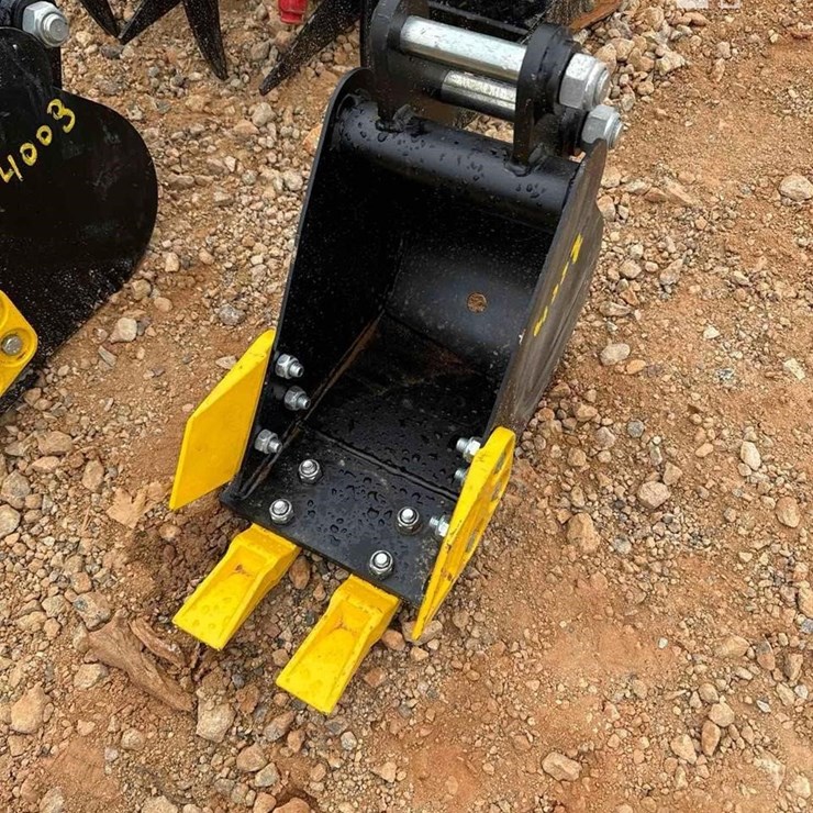 IRANCH 20 CM MINI EXCAVATOR BUCKET ATTACHMENT