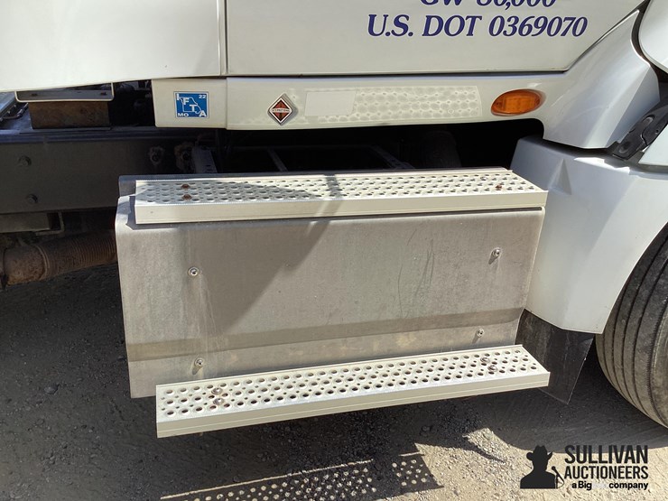 2014-international-prostar-image-17