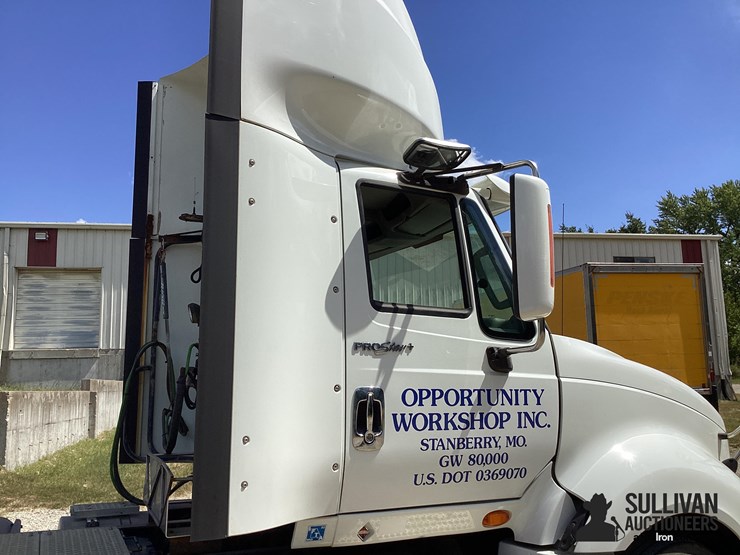 2014-international-prostar-image-18