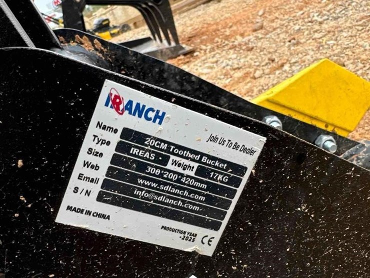 iranch-20-cm-mini-excavator-bucket-attachment-image-2