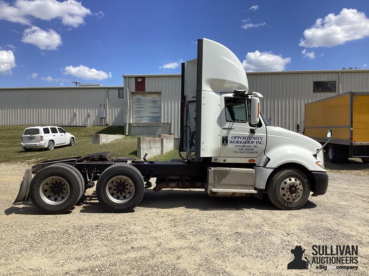 2014-international-prostar-image-4