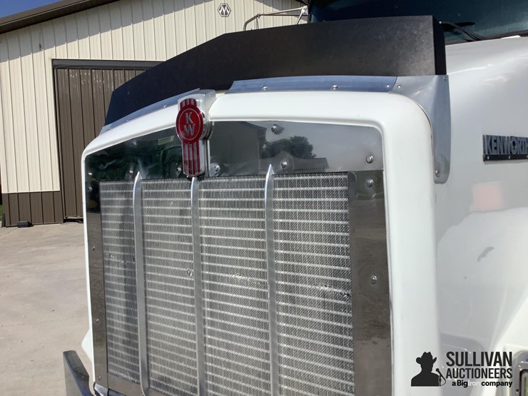 2015-kenworth-t800-image-9