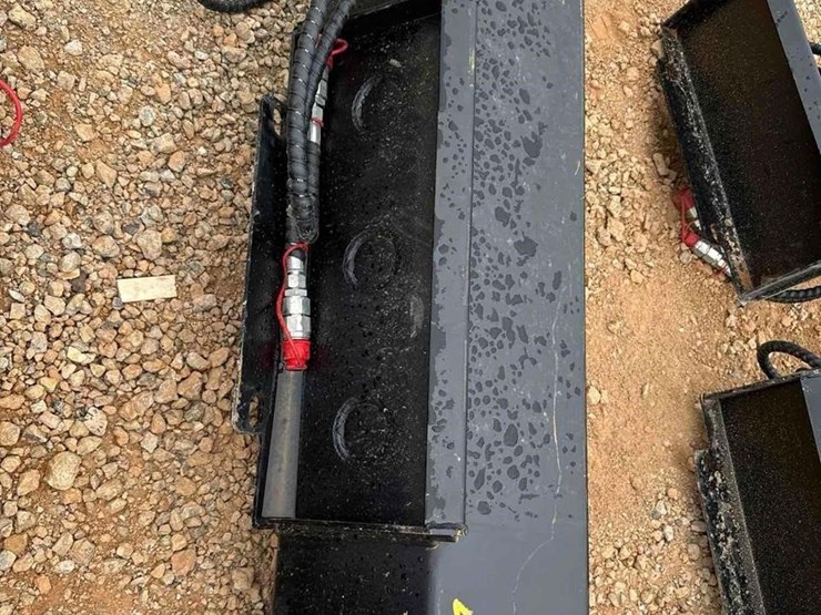 iranch-mini-skid-steer-brush-cutter-image-2