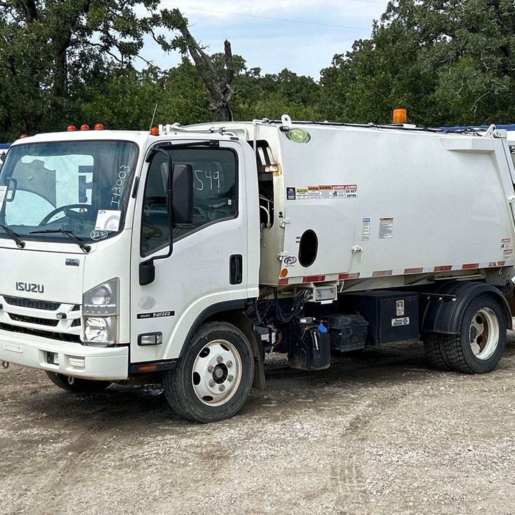 2020 ISUZU NPR