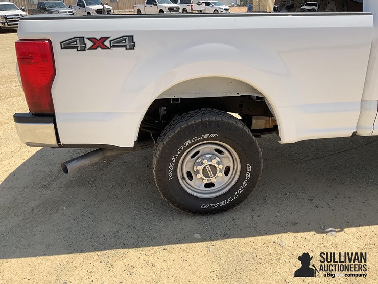 2020-ford-f250-xl-image-18