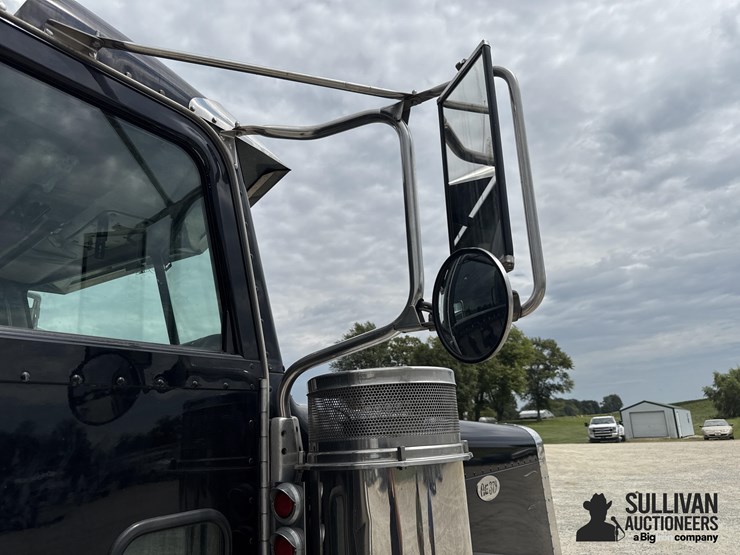 2006-peterbilt-379-image-13