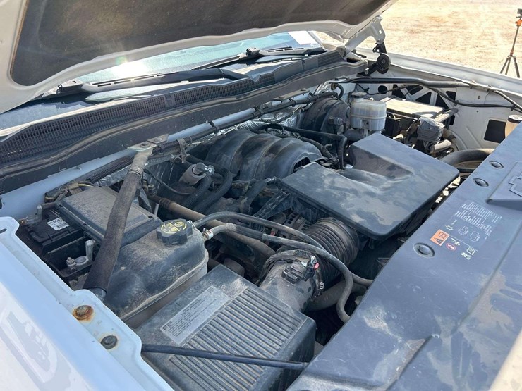 2015-chevrolet-silverado-1500-image-9