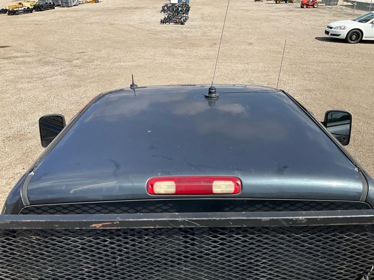 2003-chevrolet-silverado-image-35