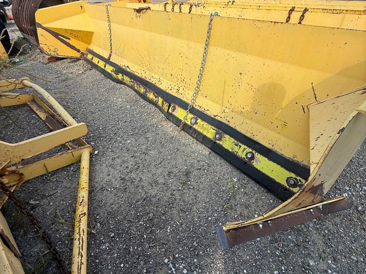 #68-•-14-ft.-heavy-duty-push-box-blade-for-wheel-loaders-damaged-wings-image-4