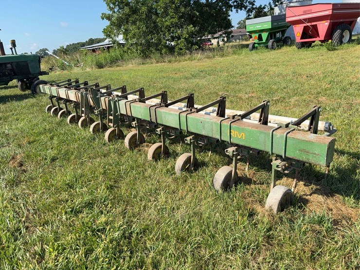 john-deere-12-image-5