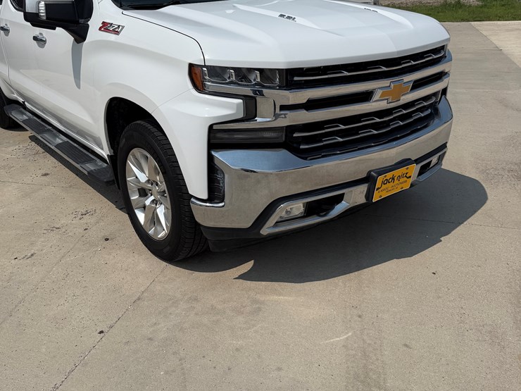2019-chevrolet-silverado-image-5