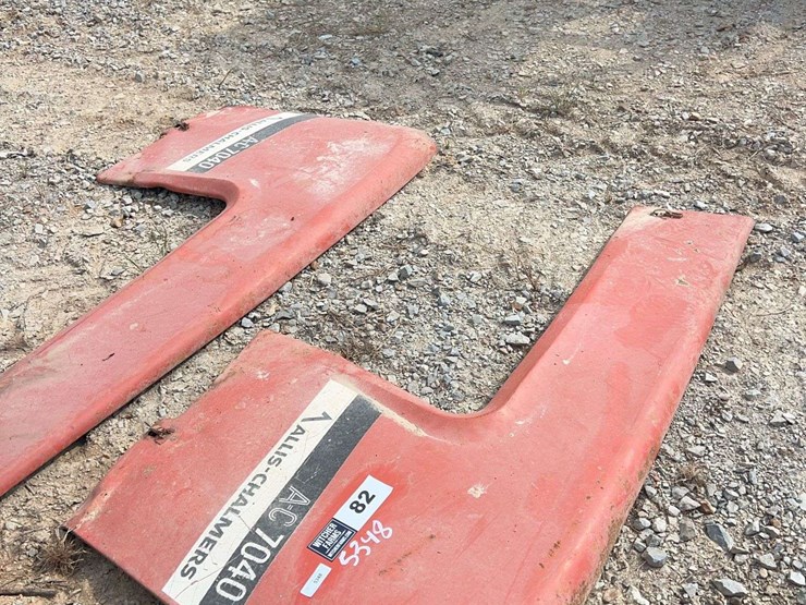 (2)-allis-chalmers-7040-side-panels-image-2