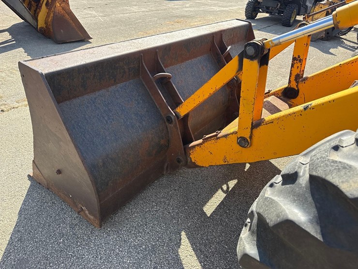 jcb-214s-image-9