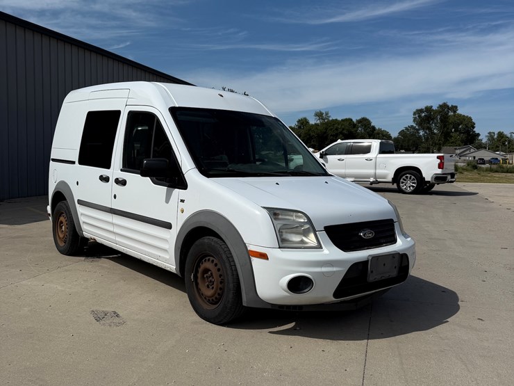 2012-utility-van-image-47
