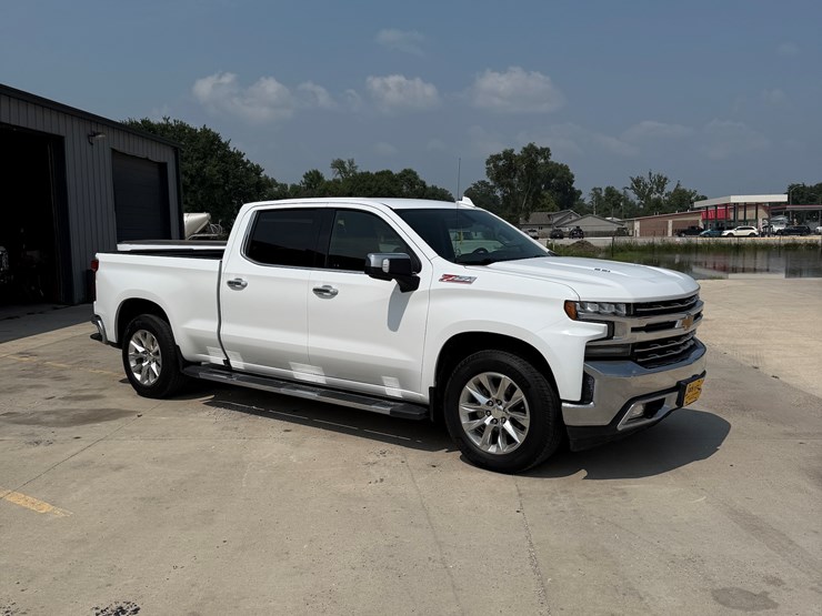 2019-chevrolet-silverado-image-2