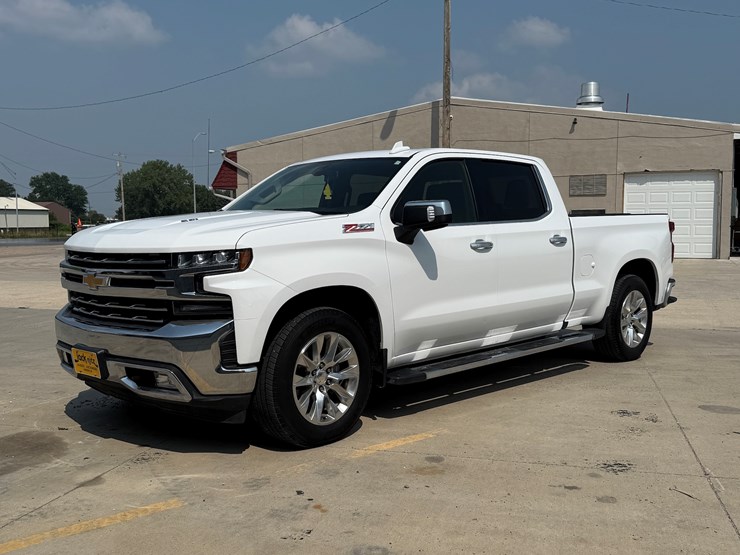 2019-chevrolet-silverado-image-54