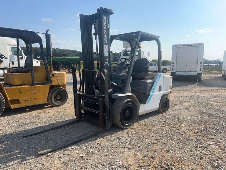 uni-carriers-70-warehouse-lift-image-1