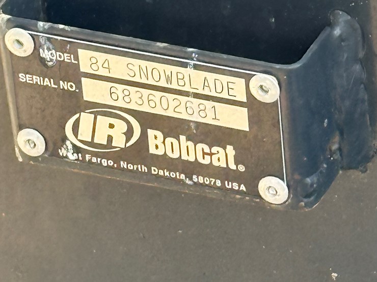 #10-•-ingersoll-rand-bobcat-84-7-ft.-hydraulic-angle-snowblade-attachment-image-2