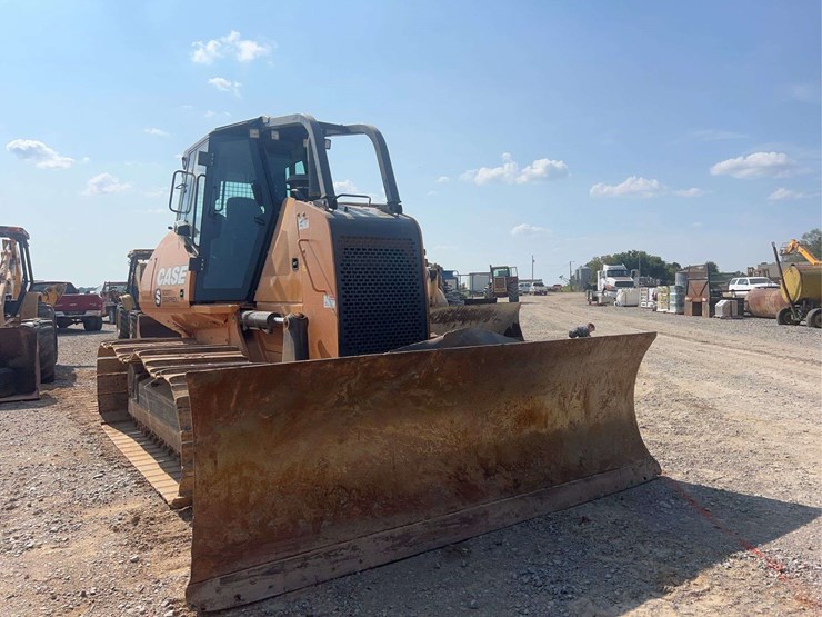 2021-case-1150m-cab-dozer-image-5