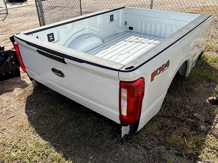 #22-•-2024-ford-pickup-box-&-rear-bumper-image-3