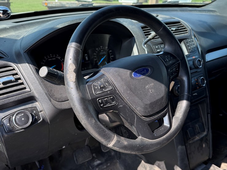 2017-ford-explorer-police-interceptor-image-48