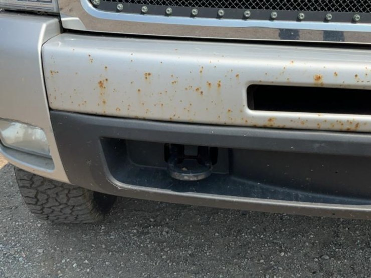 2011-chevrolet-silverado-image-12