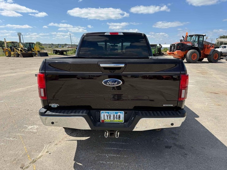 2020-ford-f150-lariat-image-4