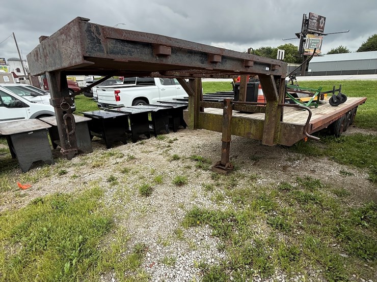#34-•-shop-made-triple-axle-gooseneck-flatbed-trailer-image-1