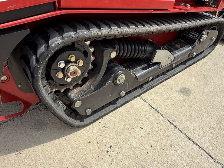 #29-•-2024-toro-dingo-tx-1000-narrow-track-ride-on-skidloader-image-4