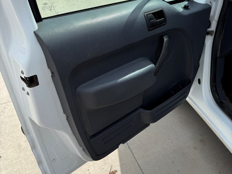 2012-utility-van-image-53