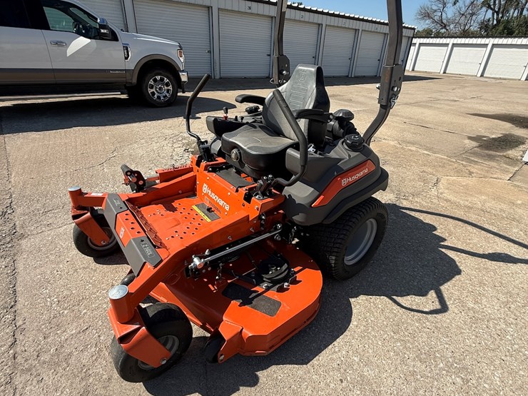 #45-•-2024-husqvarna-ztr-z560l-commercial-mid-deck-zero-turn-riding-mower-image-19