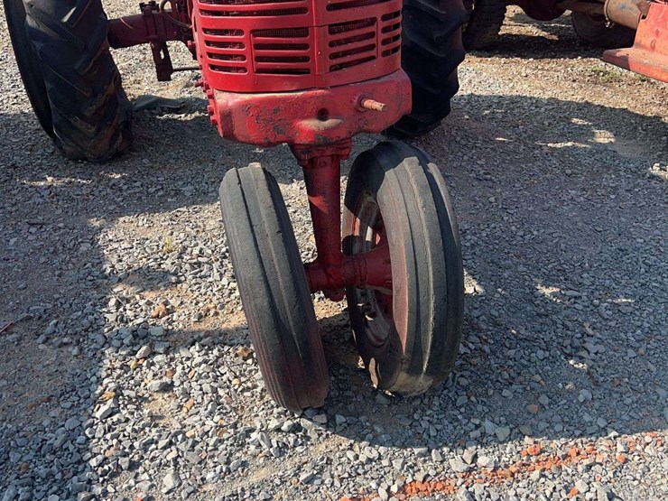 farmall-m-tricycle-tractor-image-6