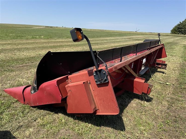 1997-case-ih-1083-image-2