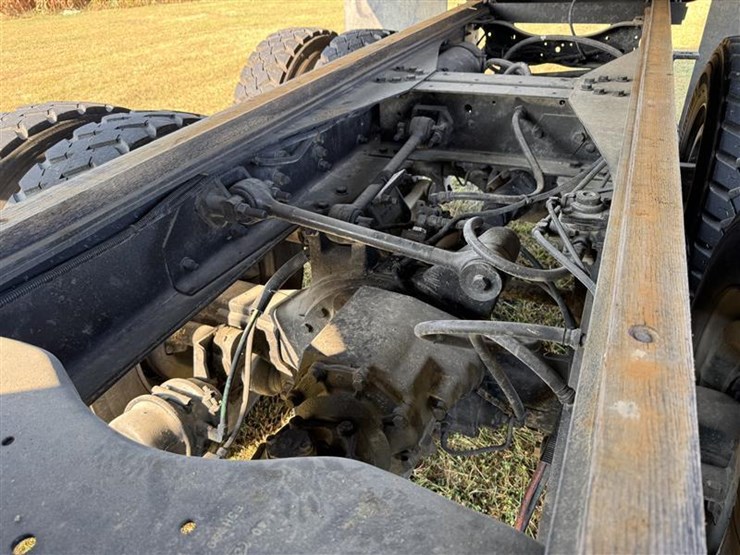 1995-ford-l8000-image-27