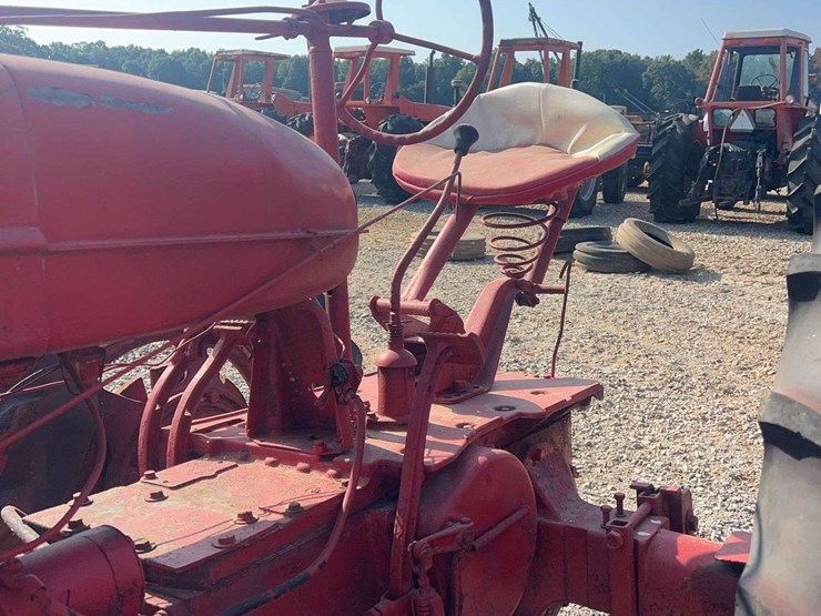farmall-m-tricycle-tractor-image-10