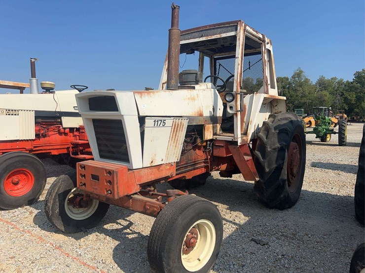 case-1175-cab-tractor-image-1