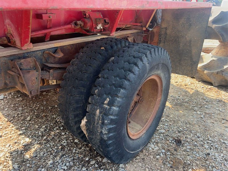 gmc-6500-s/a-day-cab-spreader-truck-image-16