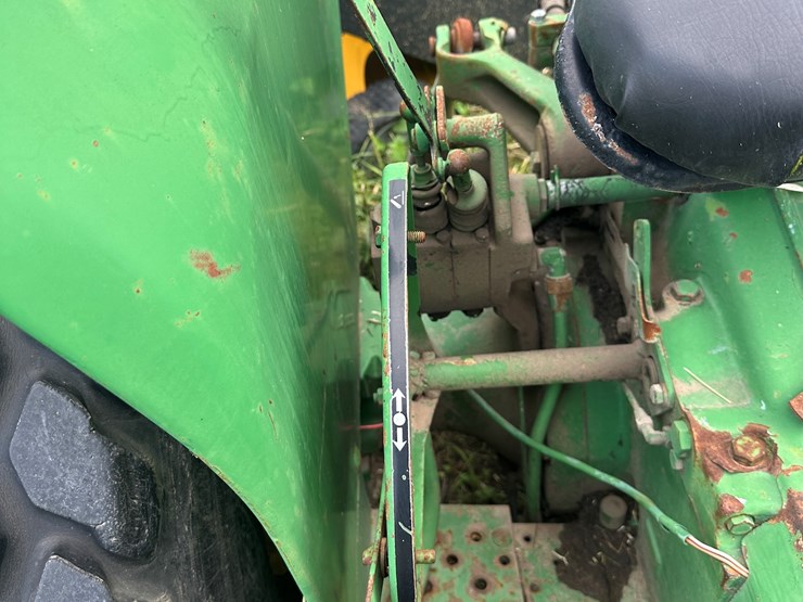 1976-john-deere-2040-image-21