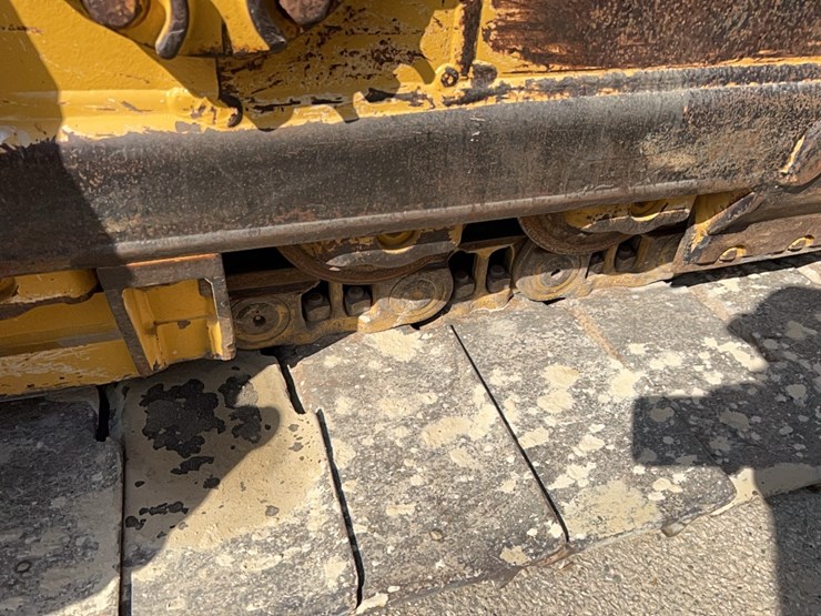 2020-caterpillar-d6-lgp-image-17