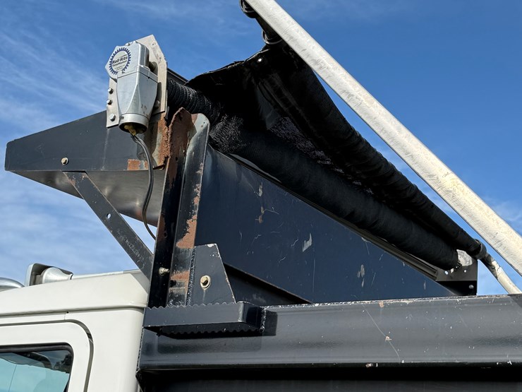 #16-•-2006-mack-cv713-granite-triple-axle-conventional-dump-truck-image-55