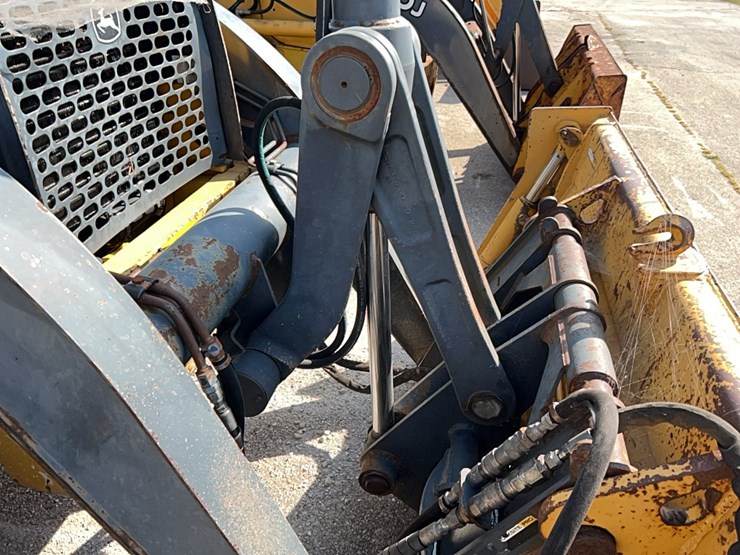 deere-410j-image-3