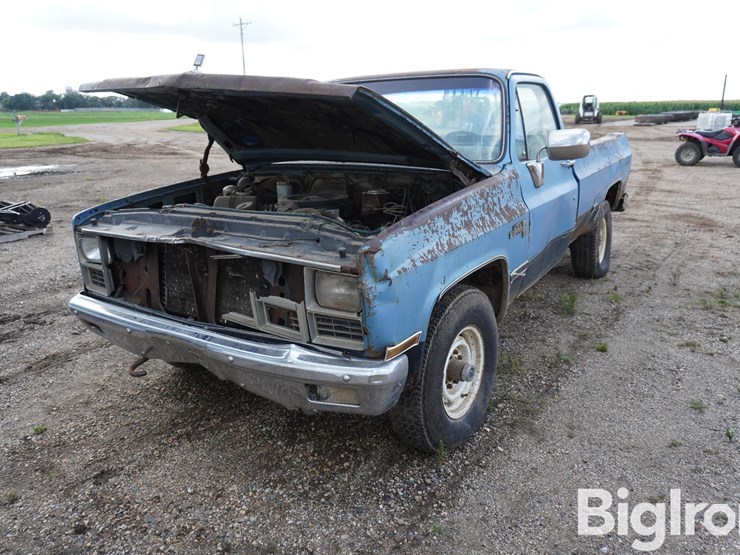 1982-gmc-2500-image-1