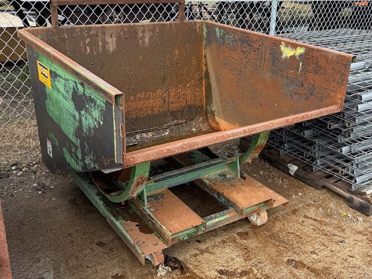#40-•-small-heavy-duty-steel-dump-cart-image-2