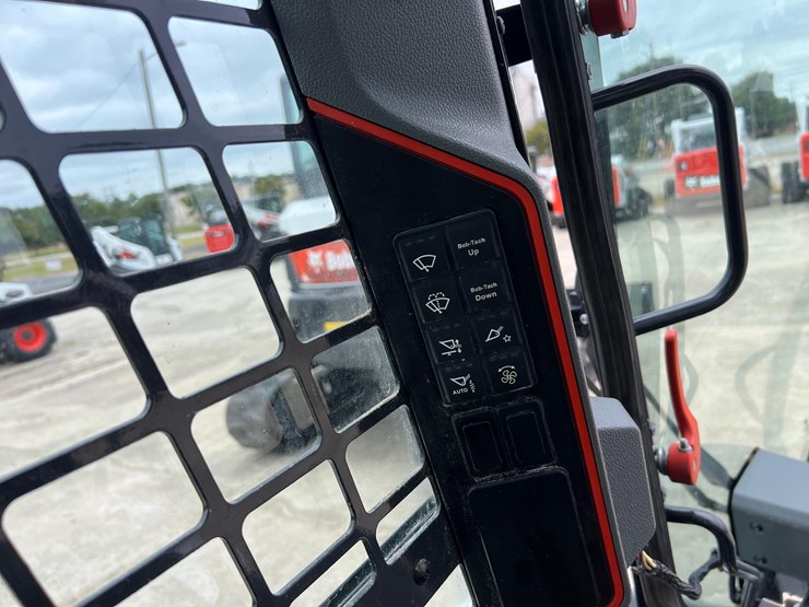 2022-bobcat-s64-image-22