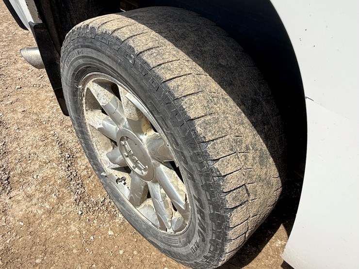 #13-•-2012-gmc-k1500-sierra-sle-extended-cab-4x4-pickup-image-9