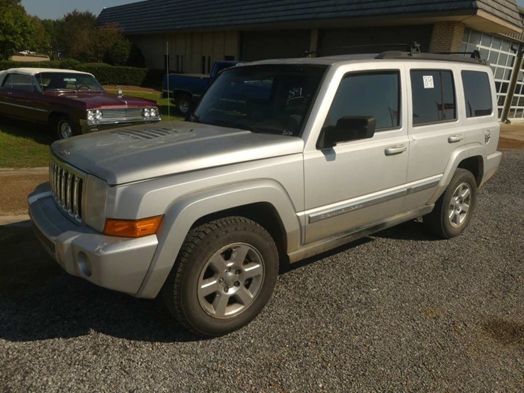 2010-jeep-commander-image-12