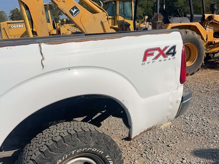 2012-ford-f250-xl-image-14
