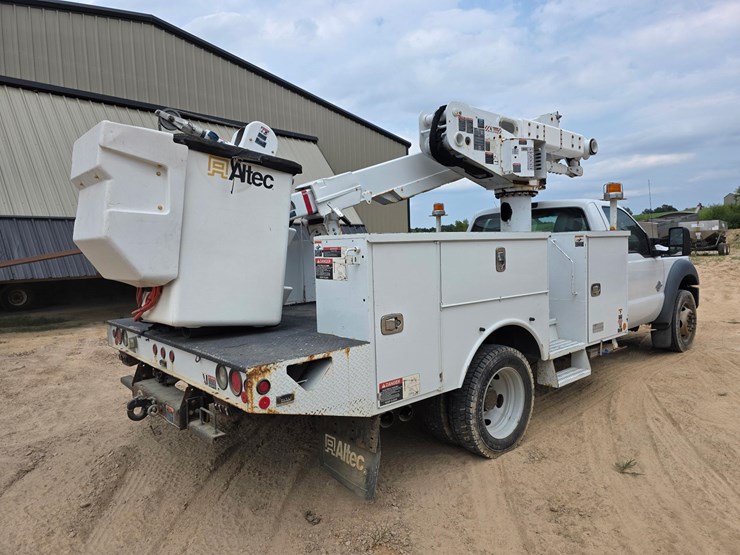 2015-ford-f550-image-3