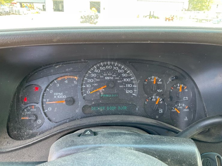 2003-chevrolet-silverado-image-68