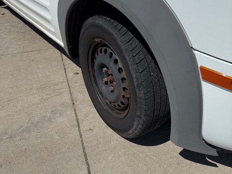 2012-utility-van-image-26